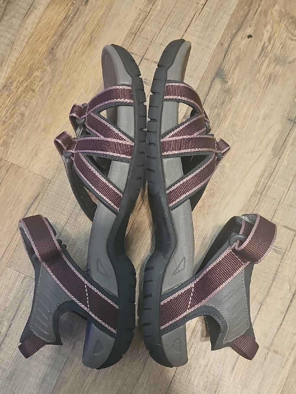 Teva Tirra Purple Womens Strappy Sport Sandels Size 9 - Picture 3 of 6